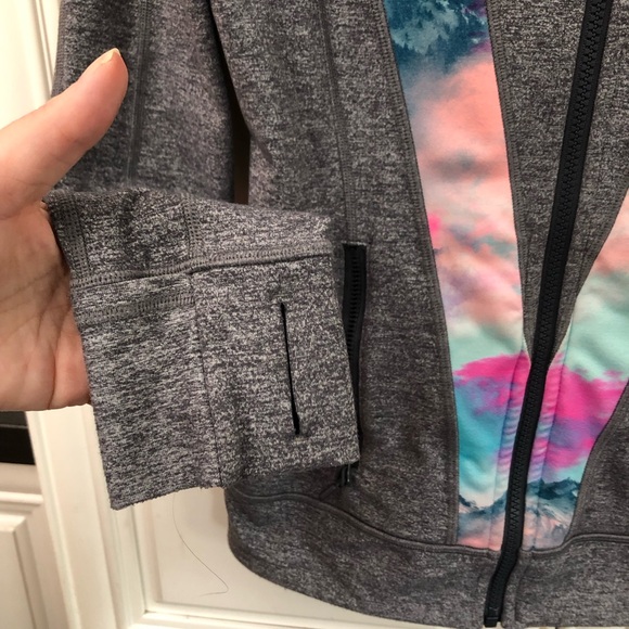 EUC Ivivva by Lululemon girl’s jacket 🍋 - Picture 5 of 12